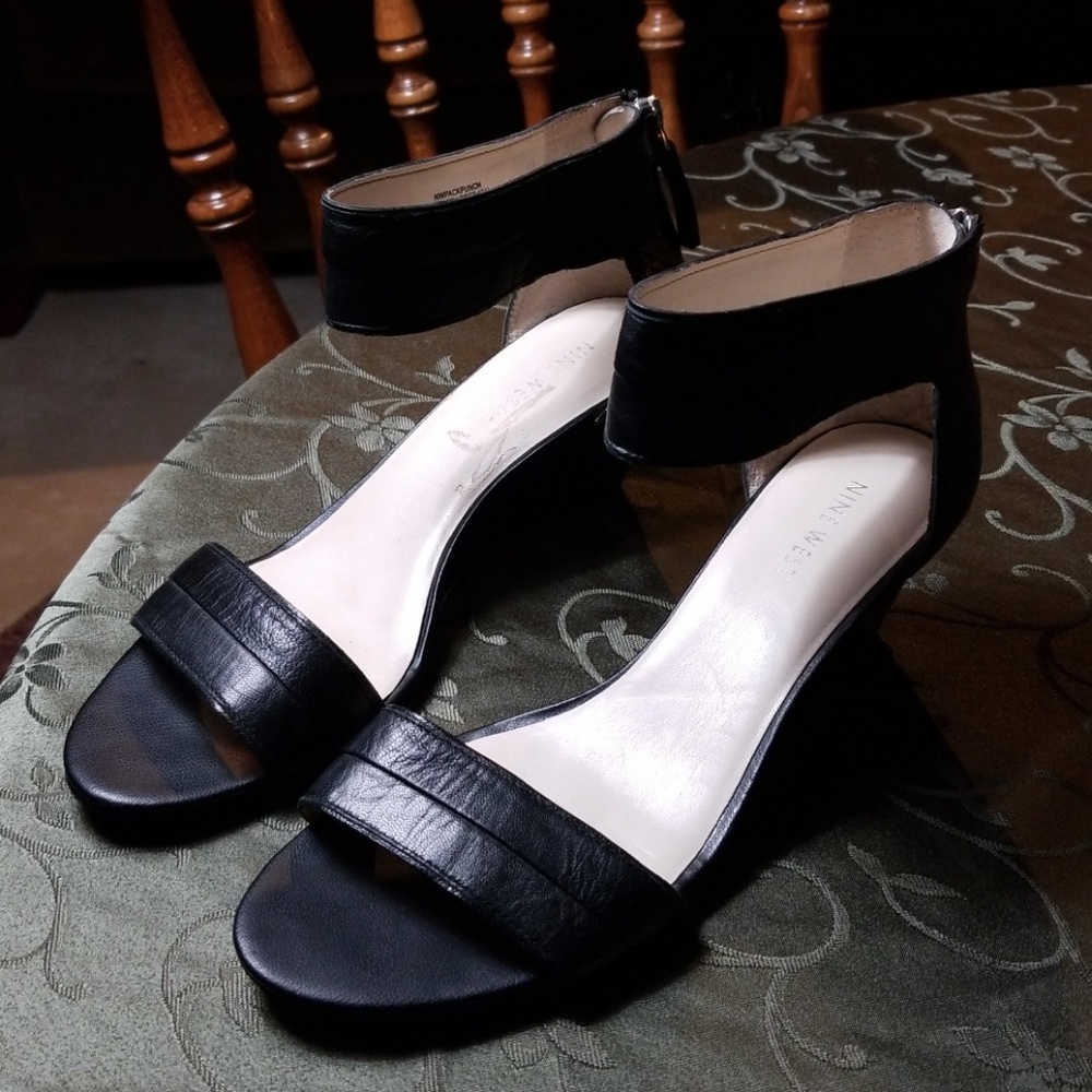 Black Nine West sandal size 7 1/2
